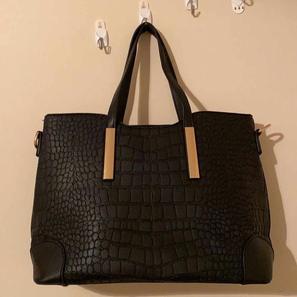 Fashionable Black purse